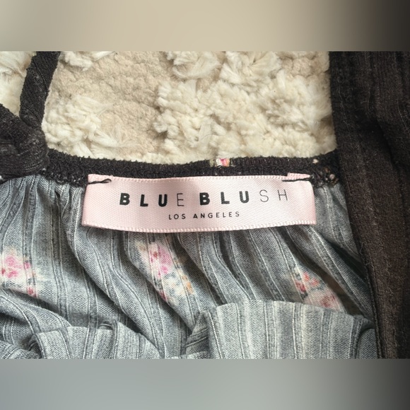 Blue Blush Black Floral Camisole Cropped Top S - Picture 2 of 4